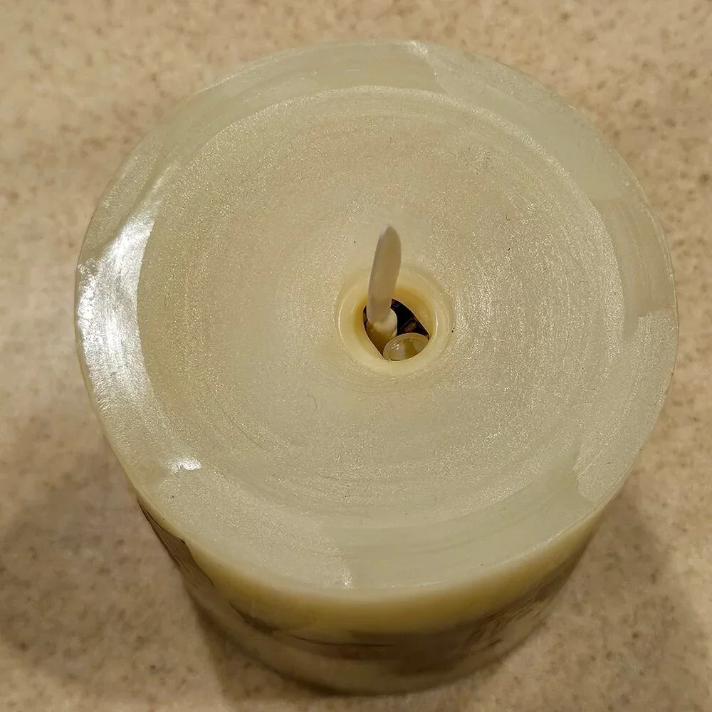RARE LUMINARA FLAMELESS MOVING WICK FALL GOLD LEAF PILLAR CANDLE BATTERY CANDLE